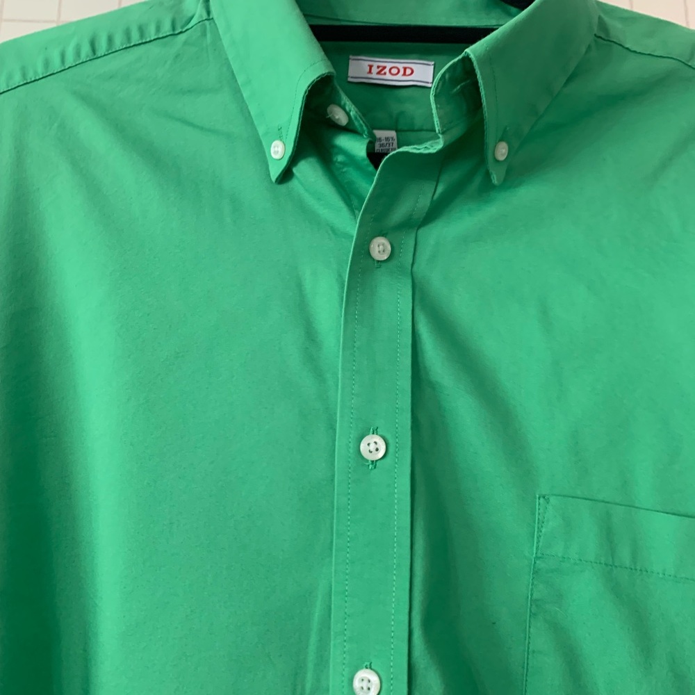 Men’s Large Izod shirt